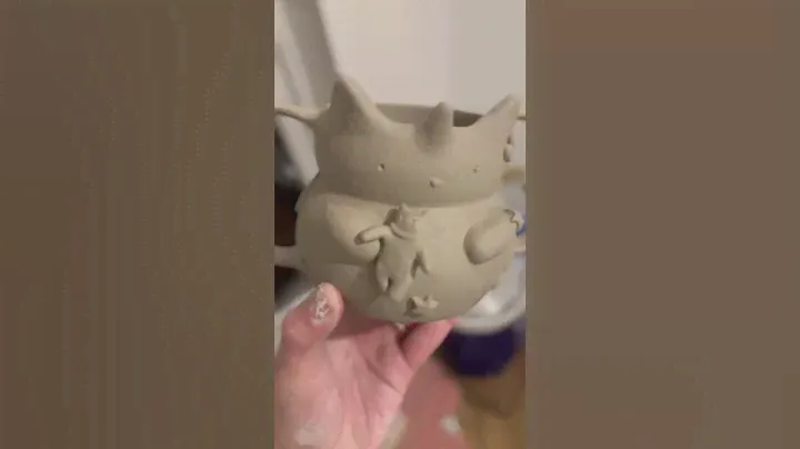 Making a “Unicorn cat holding a little kitty cat” mug 💕🦄😻 #unicorncat #handmadecmug #ceramicmug